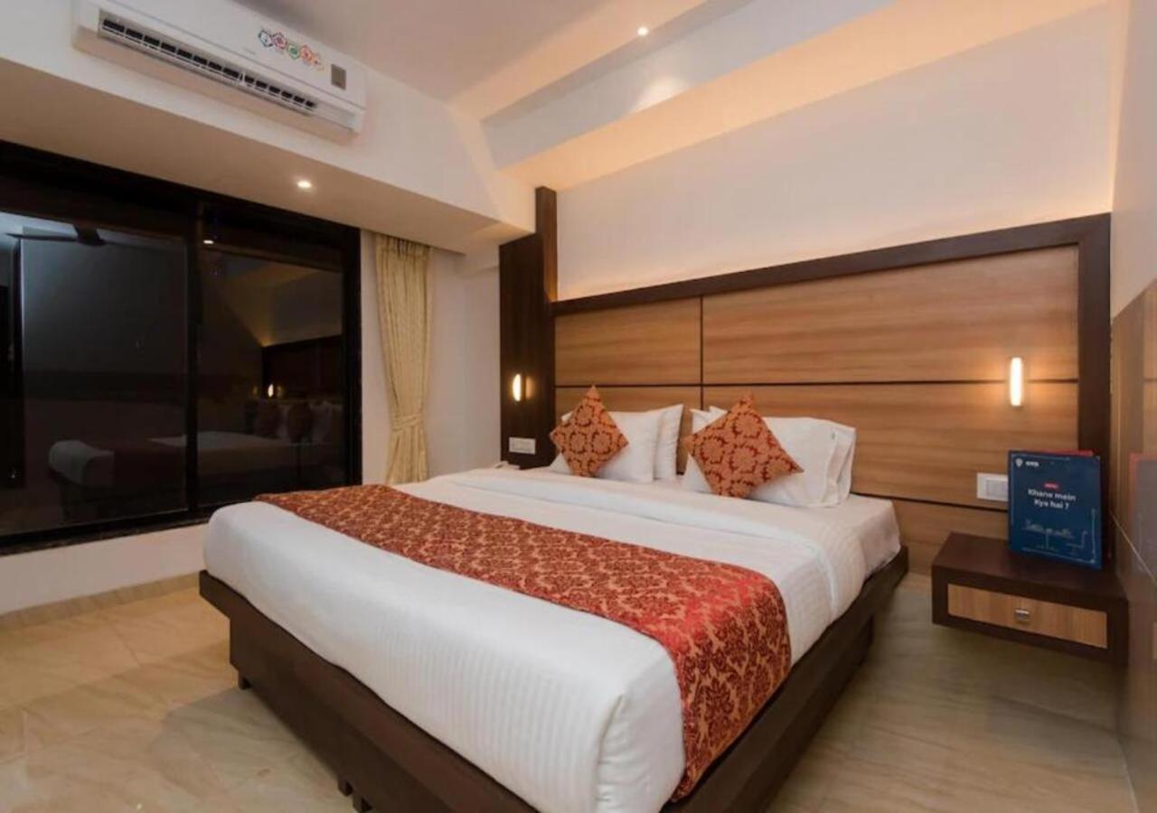 Hotel Mourya Residency Navi Mumbai Esterno foto